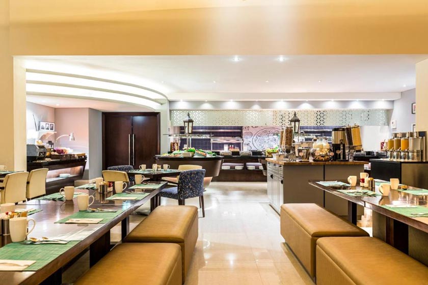 Novotel Deira City Center Dubai - restaurant