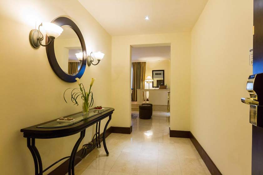 Grand Excelsior Deira Hotel Dubai - Executive Suite 