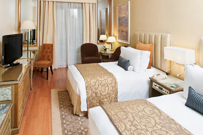 Crowne Plaza Sheykh Zayed Dubai - Deluxe Room with Two tickets to Dubai Parks and Resorts