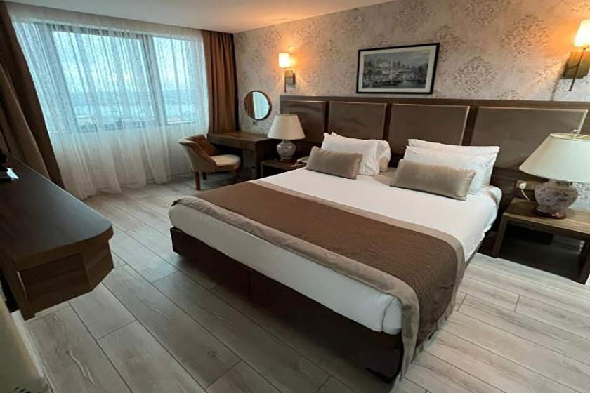 Euro Plaza Hotel Istanbul - Deluxe Suite with Sea View 