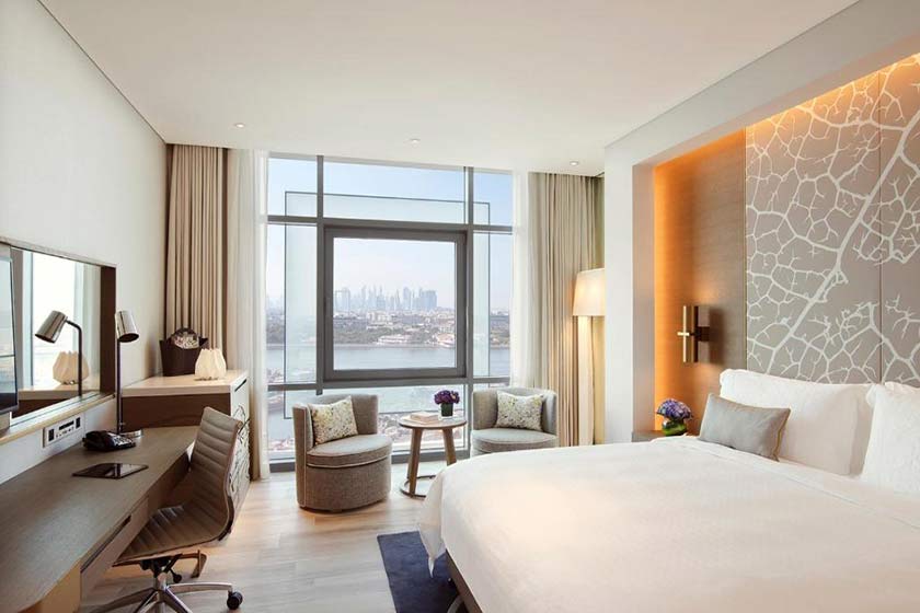 Al Bandar Rotana Hotel Dubai  - Room with Lounge Access King Bed 