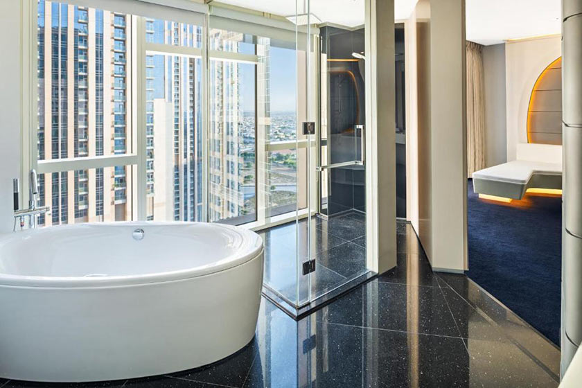 V Hotel Dubai Curio Collection by Hilton - Round Bed Vantage Suite