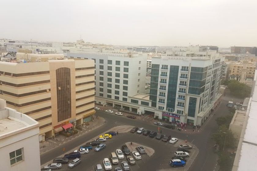 Avenue Hotel Dubai - parking