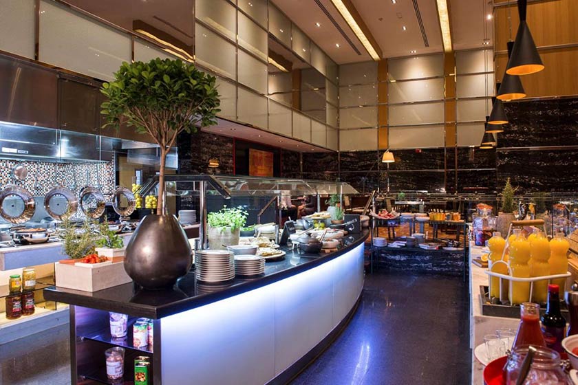 Radisson Blu Hotel Media City Dubai - food and drink