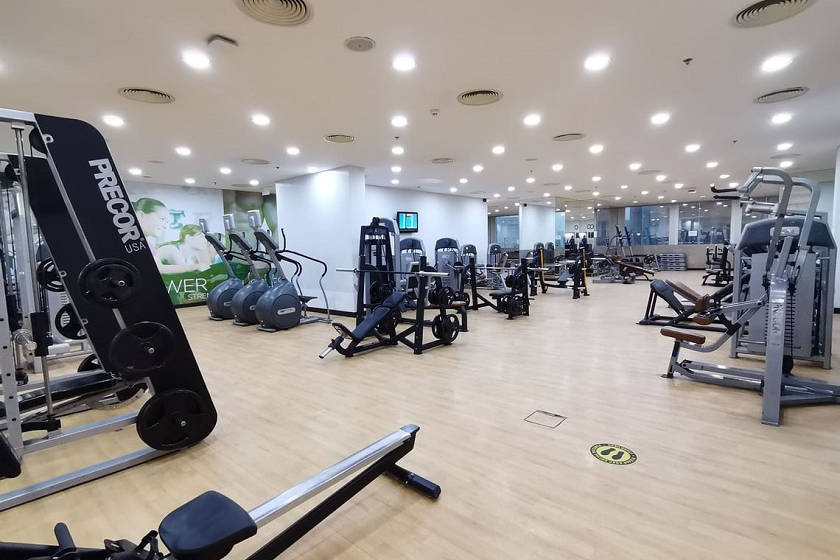 Two Seasons Hotel Dubai - fitness center