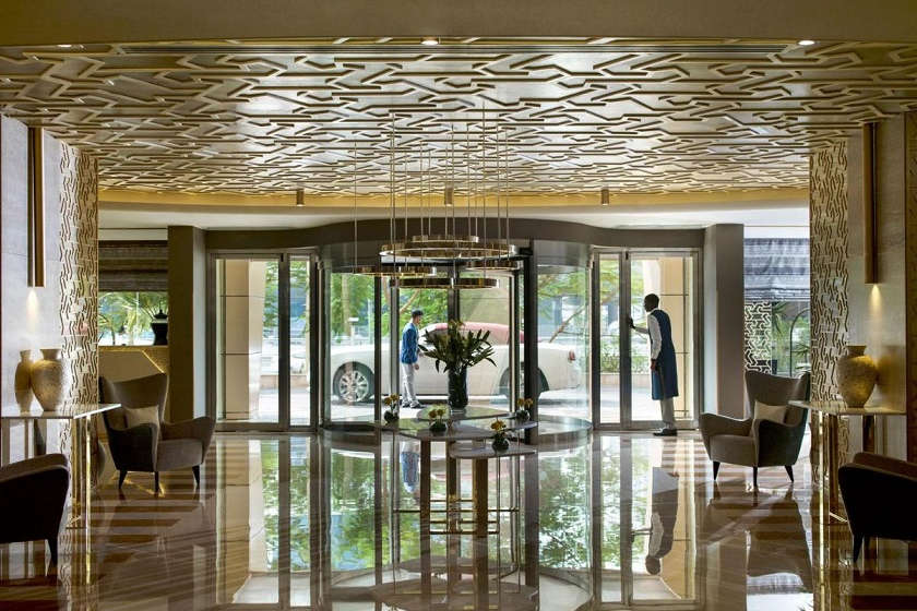 Two Seasons Hotel Dubai - lobby