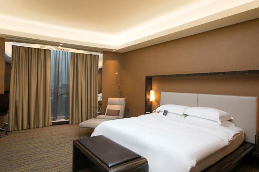 Radisson Blu Hotel Media City Dubai - One Bedroom Suite with Lounge Access