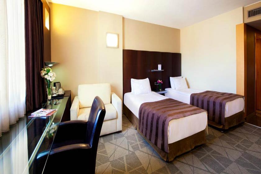 Point Hotel Taksim Istanbul - Adjoining Deluxe Family Room