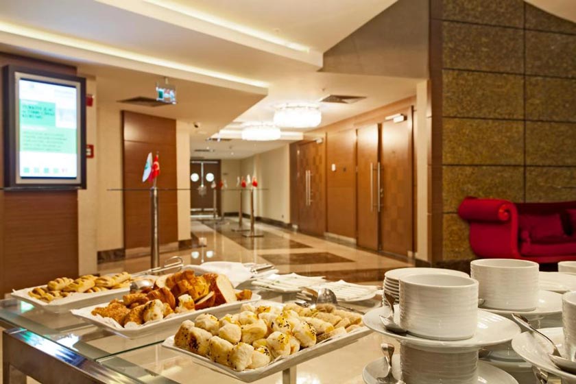 Holiday Inn Kavaklidere Hotel Ankara - food and drink