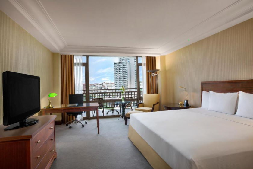 Hilton Istanbul Bosphorus - King Guest Room with City View