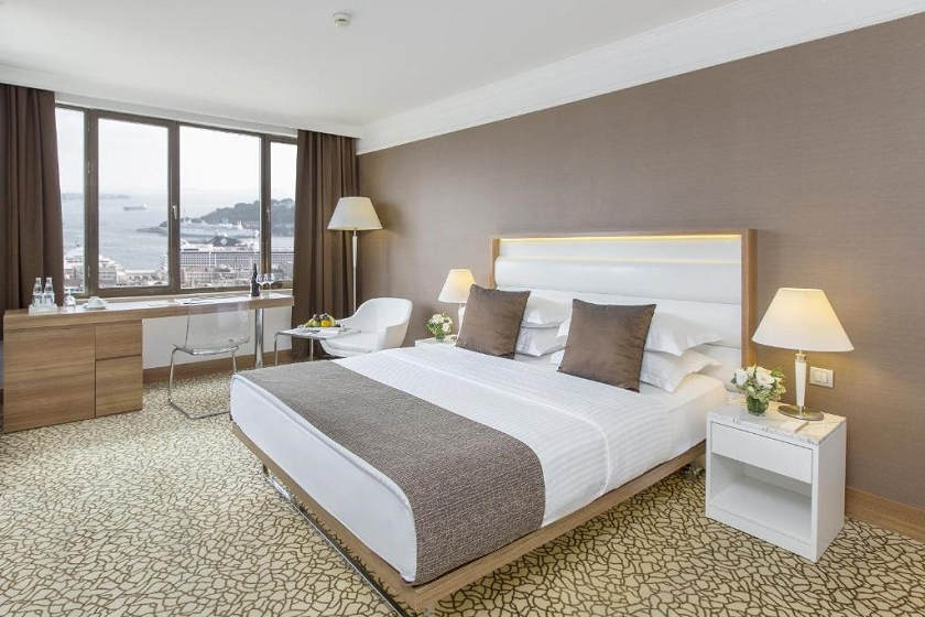 RIichmond Hotel Istanbul - Deluxe Room with Bosphorus View