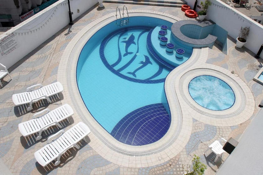 Howard Johnson Bur Dubai - pool