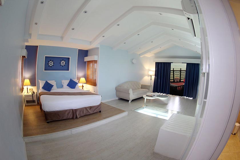 هتل ترنج کیش - اتاق دو تخته رو به دریا