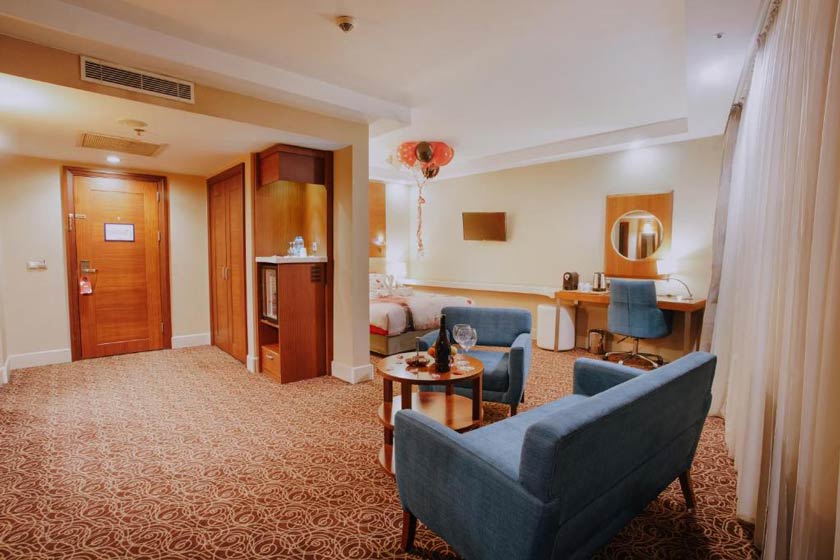 New Park Hotel Ankara - Suite with Free Executive Lounge Access