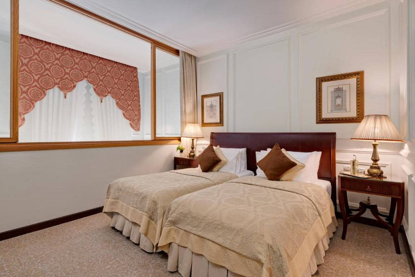  Ciragan Palace Kempinski Istanbul - 3 Bedroom Corner Palace Suite