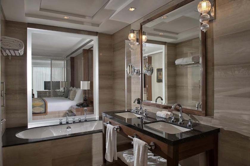 Taj Dubai hotel - Luxury Junior Suite