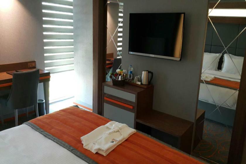 Onyx Business Hotel Ankara - Double Room with Balcony