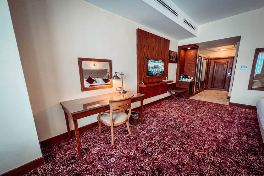 هتل ویدا کیش - اتاق سه تخته رویال