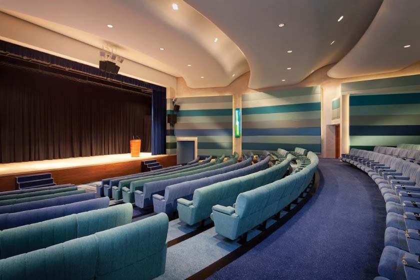 Jumeirah Beach Hotel - conference hall