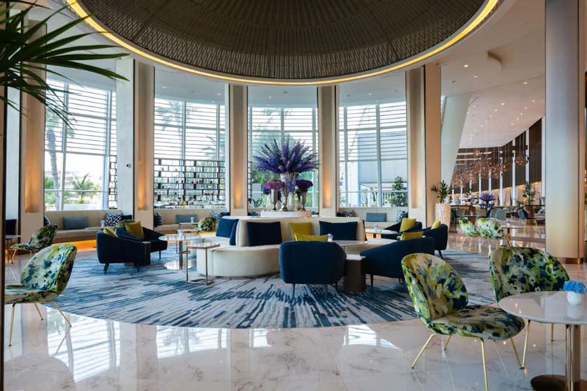 Jumeirah Beach Hotel - lobby