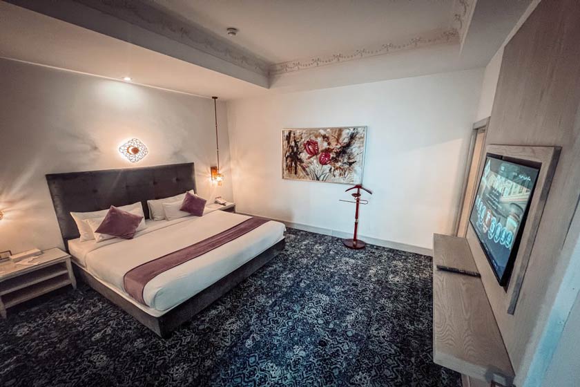 هتل ویدا کیش - سوئیت یک خوابه جکوزی دار رو به دریا