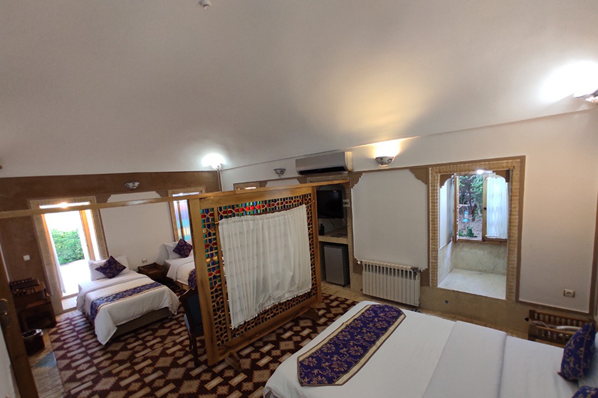 هتل باغ مشیرالممالک یزد - اتاق چهار تخته ویژه