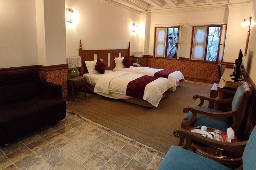 هتل باغ مشیرالممالک یزد - اتاق دو تخته تویین