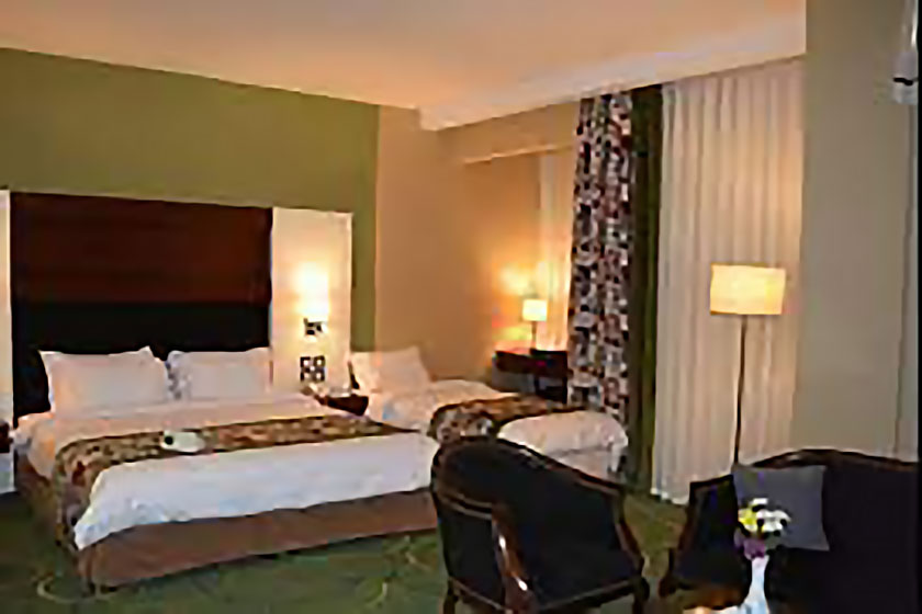 هتل هما یک مشهد - اتاق سنیور سه نفره