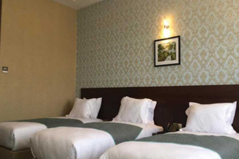 هتل لیلیوم کیش - اتاق سه تخته
