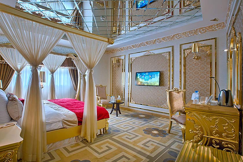 هتل الماس ۲ مشهد - سوئیت هانی‌مون با سبک معماری تمدن ایران باستان