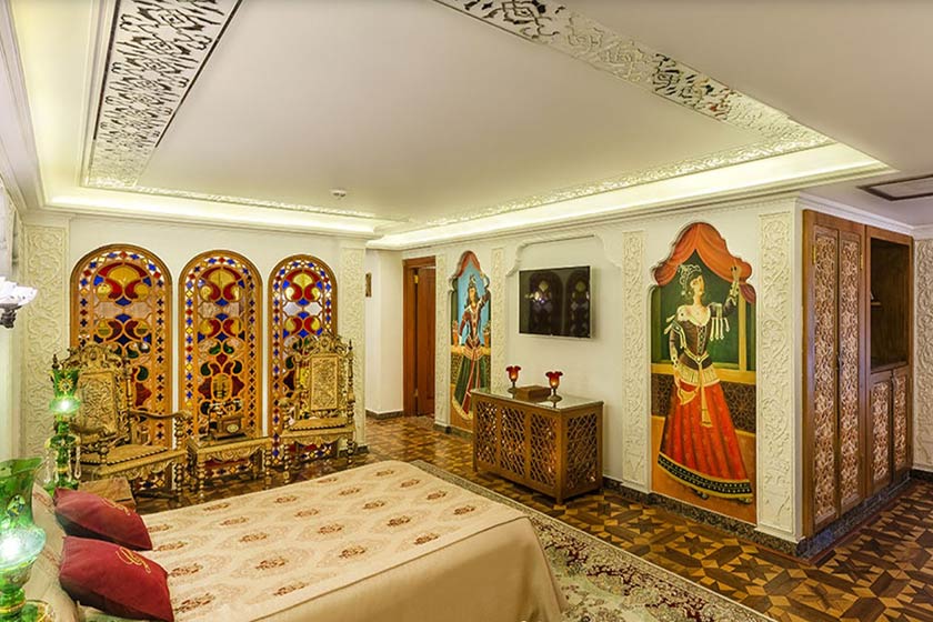 هتل قصر طلایی مشهد - قاجاری سوئیت
