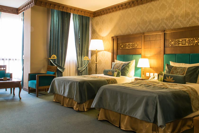 هتل زندیه شیراز - اتاق دو تخته توئین