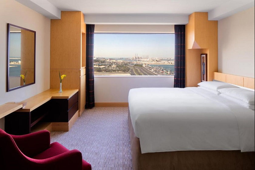 Hyatt Regency Dubai Corniche - king or twin room