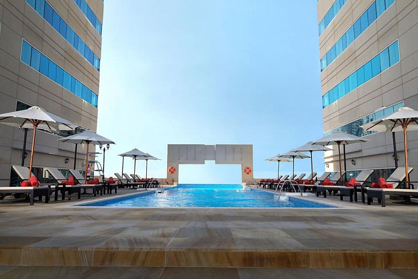 Media Rotana Hotel Dubai - pool