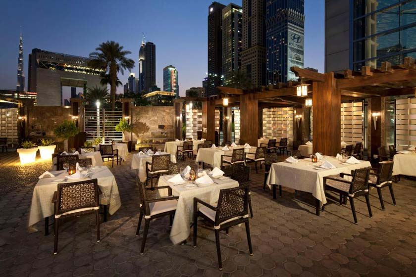 Jumeirah Emirates Towers dubai - restaurant 