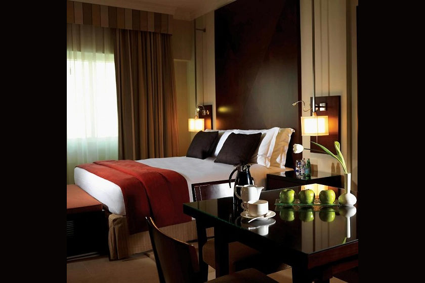 Media Rotana Hotel Dubai - Guest Room King Bed
