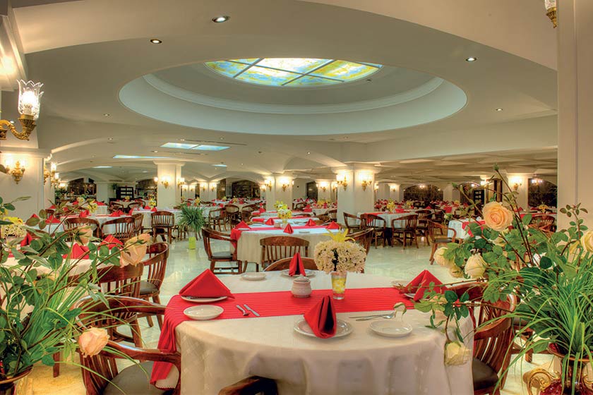 هتل قصر طلایی مشهد - رستوران