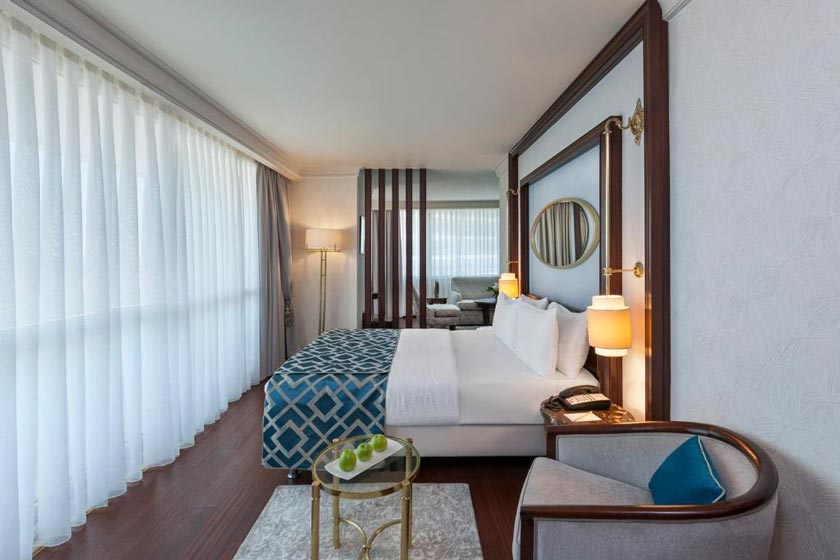 Elite World Istanbul Hotel - Corner Suite - Free Spa Access