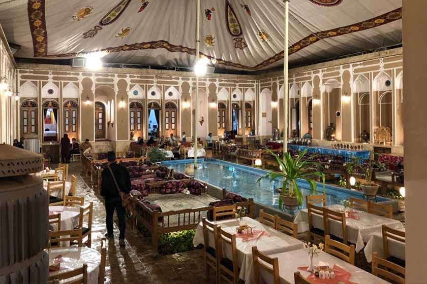 هتل سنتی مهر یزد - رستوران