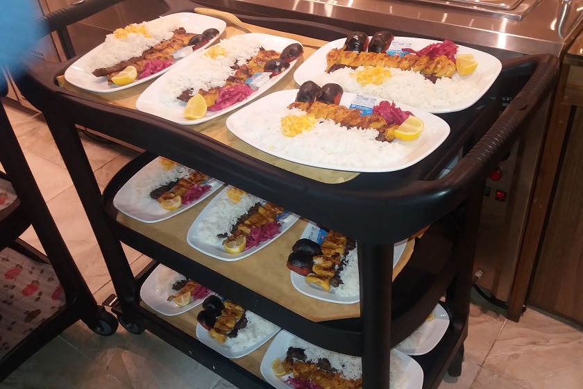 هتل ابریشمی لاهیجان - غذا و نوشیدنی