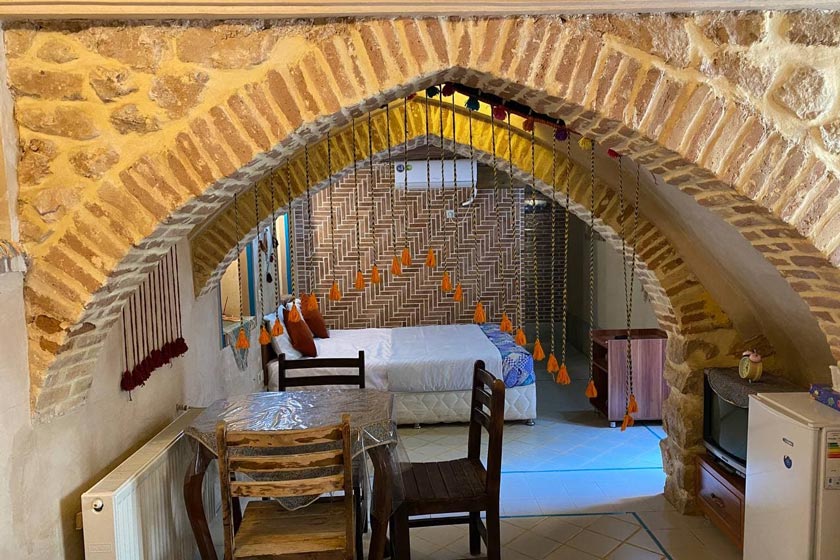 اقامتگاه سنتی ماه منیر شیراز - اتاق پنج تخته