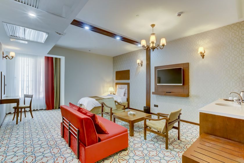 هتل ارغوان مشهد - سوئیت یک خوابه برای سه نفر