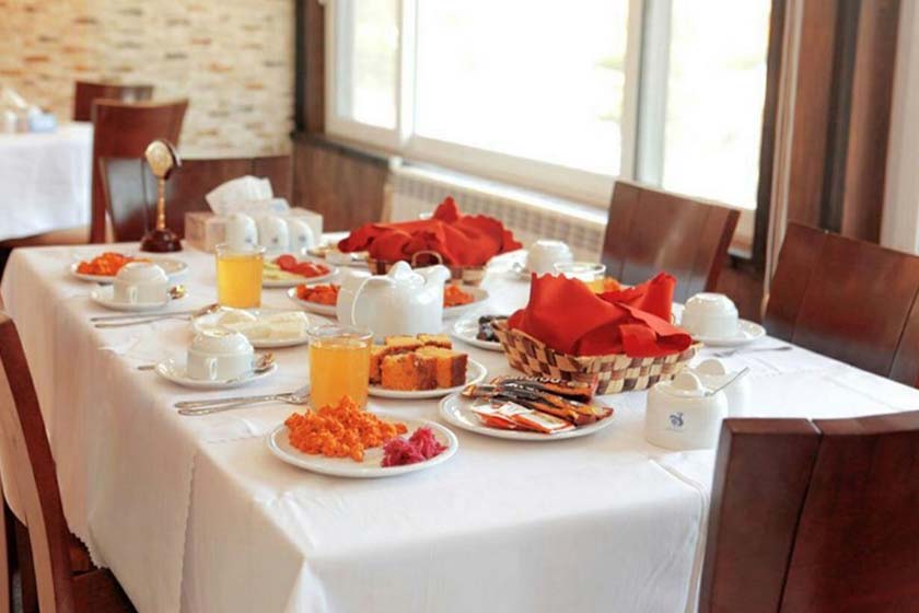 هتل جهانگردی چلندر نوشهر - صبحانه
