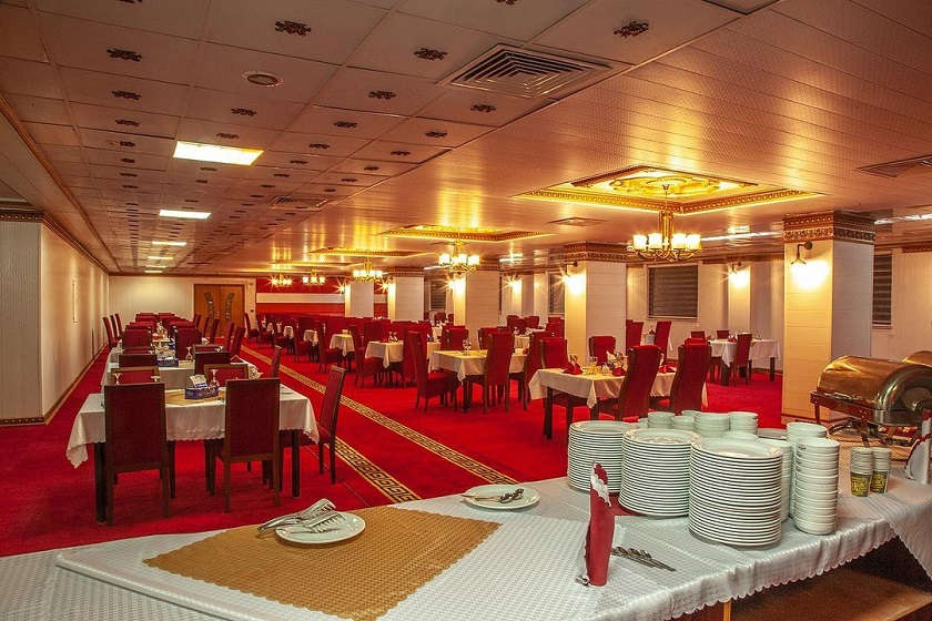 هتل خلیج فارس بندرعباس رستوران