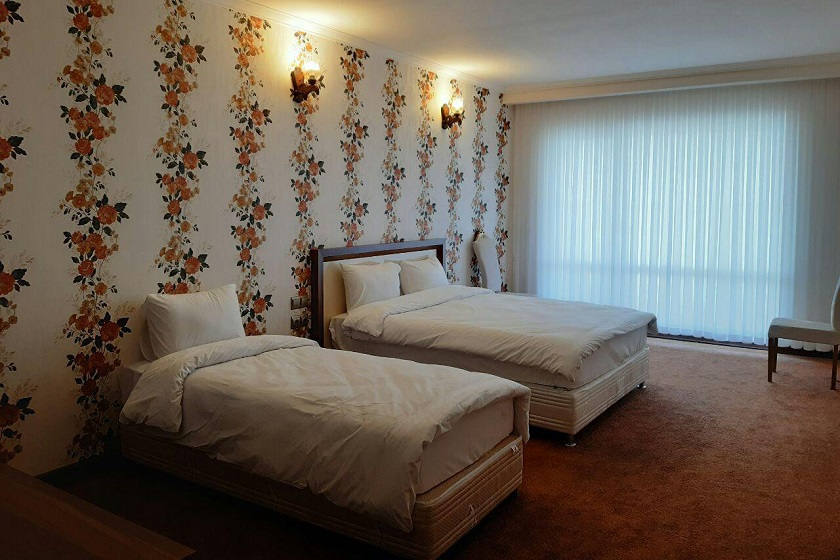 هتل شهرزاد لاهیجان - اتاق سه تخته