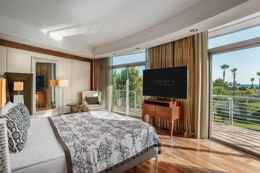 Calista Luxury Resort - VIP Villa with Two Ways Airport Transfer