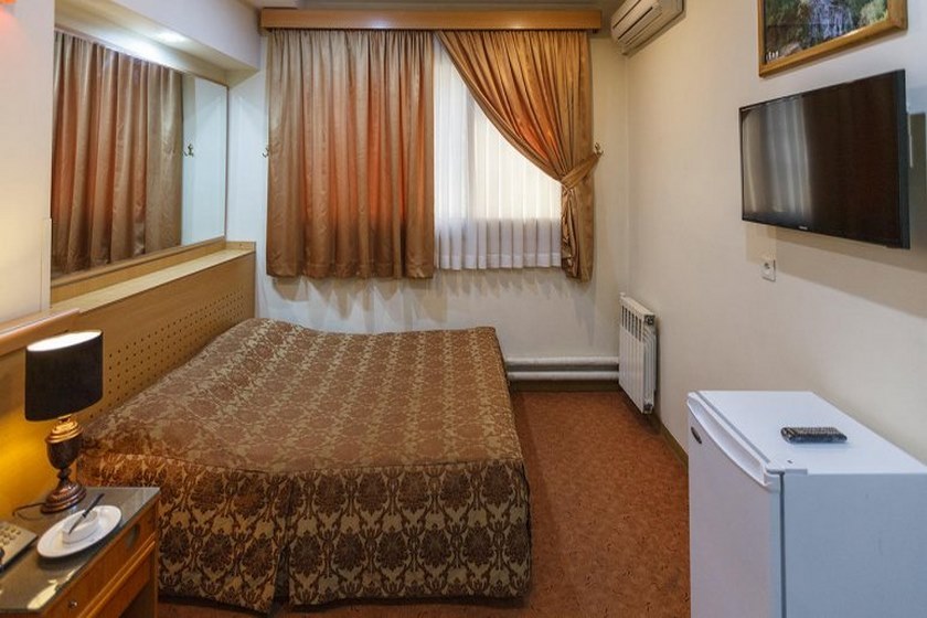 هتل ساسان شیراز - اتاق دو تخته دبل