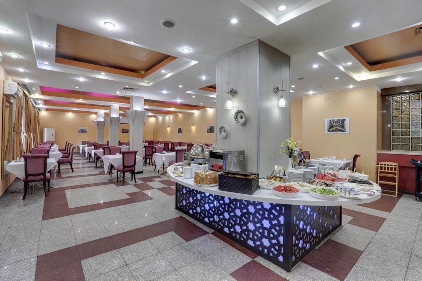 هتل جهانگردی کرمان - صبحانه