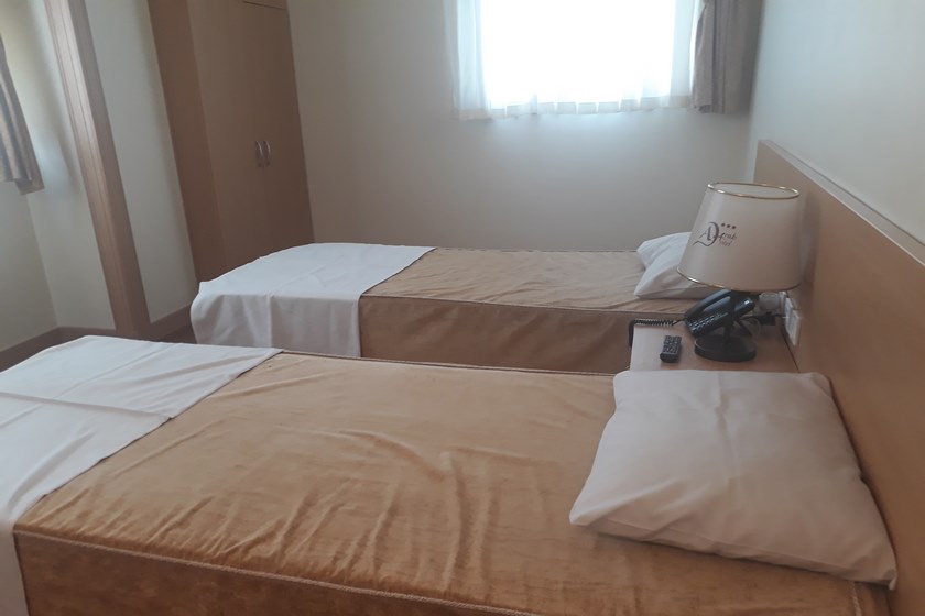 هتل اهراب تبریز - اتاق دو تخته تویین