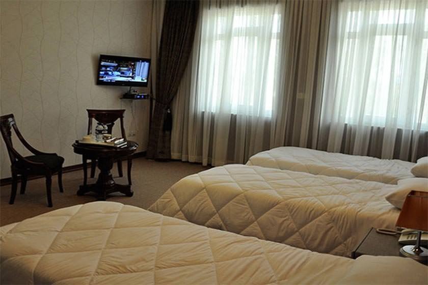 هتل جهانگردی دزفول - اتاق سه تخته